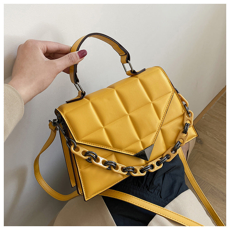 Luxury Women Flap Shoulder Bag with Chain - BT5084 - Tuzzut.com Qatar Online Shopping