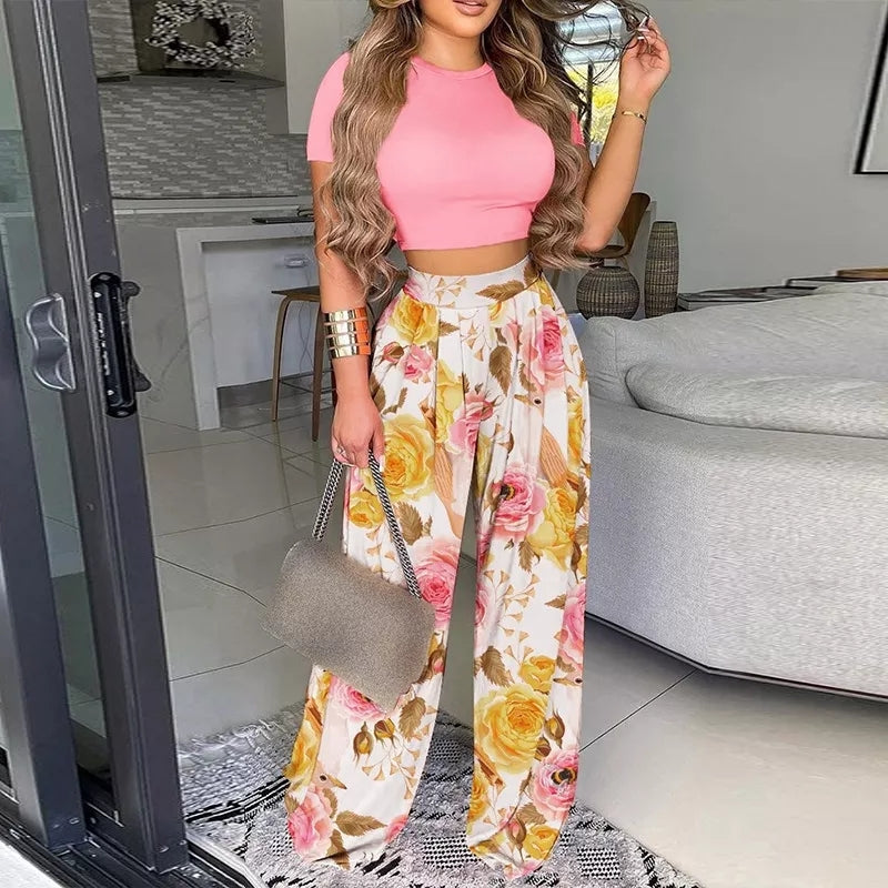Plain Crop Top & Floral Print Pants Set Plain Crop Top & Floral Print Pants Set