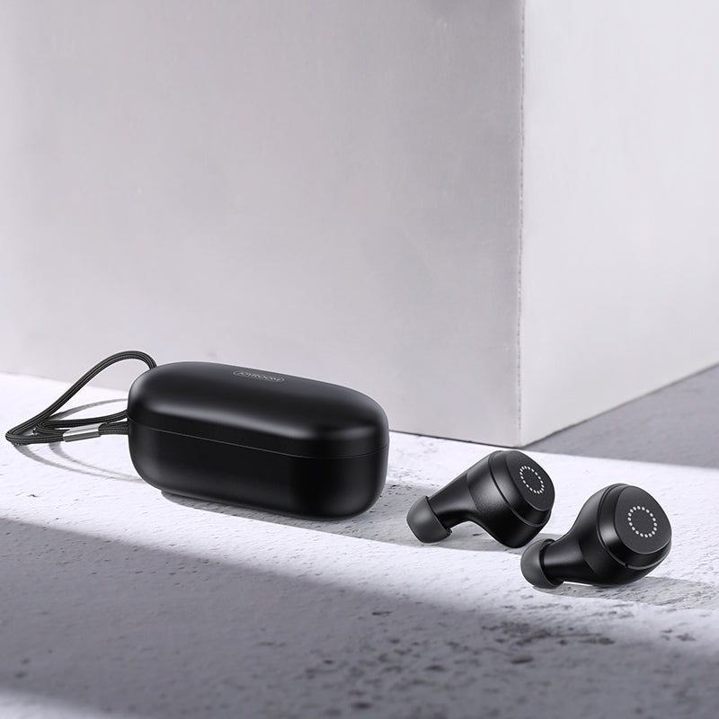 JOYROOM JR-TL1 Bluetooth 5.0 TWS Wireless Earbuds, iPX7 Waterproof with Charging Case - Tuzzut.com Qatar Online Shopping