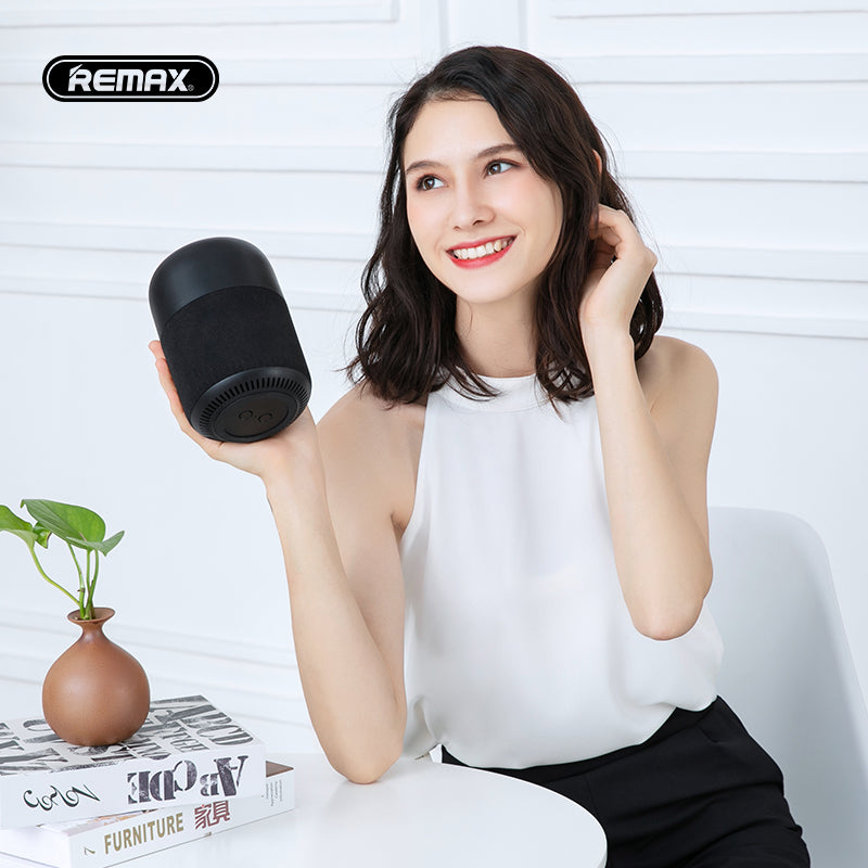 Remax RB-M40 Wireless Bluetooth Speaker Remax RB-M40 Wireless Bluetooth Speaker