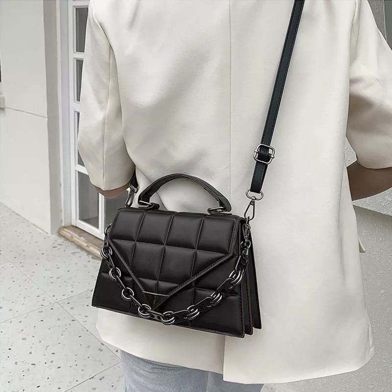 Luxury Women Flap Shoulder Bag with Chain - BT5084 Luxury Women Flap Shoulder Bag with Chain - BT5084