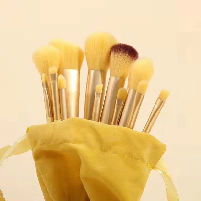 13 Pcs Makeup Cosmetic Brushes Set Soft and Fine 13 Pcs Makeup Cosmetic Brushes Set Soft and Fine