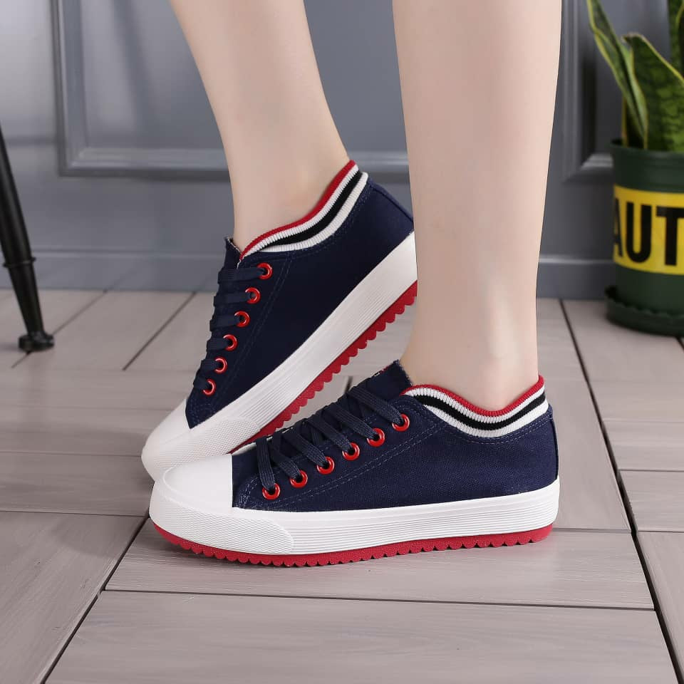 Classic Women's Casual Comfortable Canvas Shoes - Model-8892 Classic Women's Casual Comfortable Canvas Shoes - Model-8892