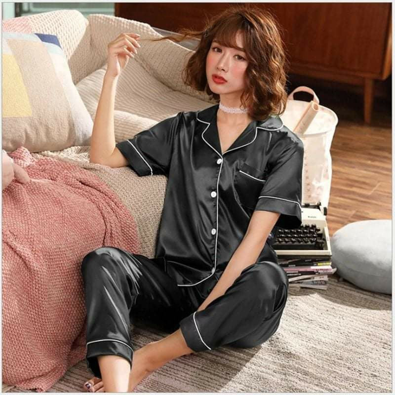 Women's Silk Satin Pajama Set Collar Short Sleeve Nightgown Women's Silk Satin Pajama Set Collar Short Sleeve Nightgown