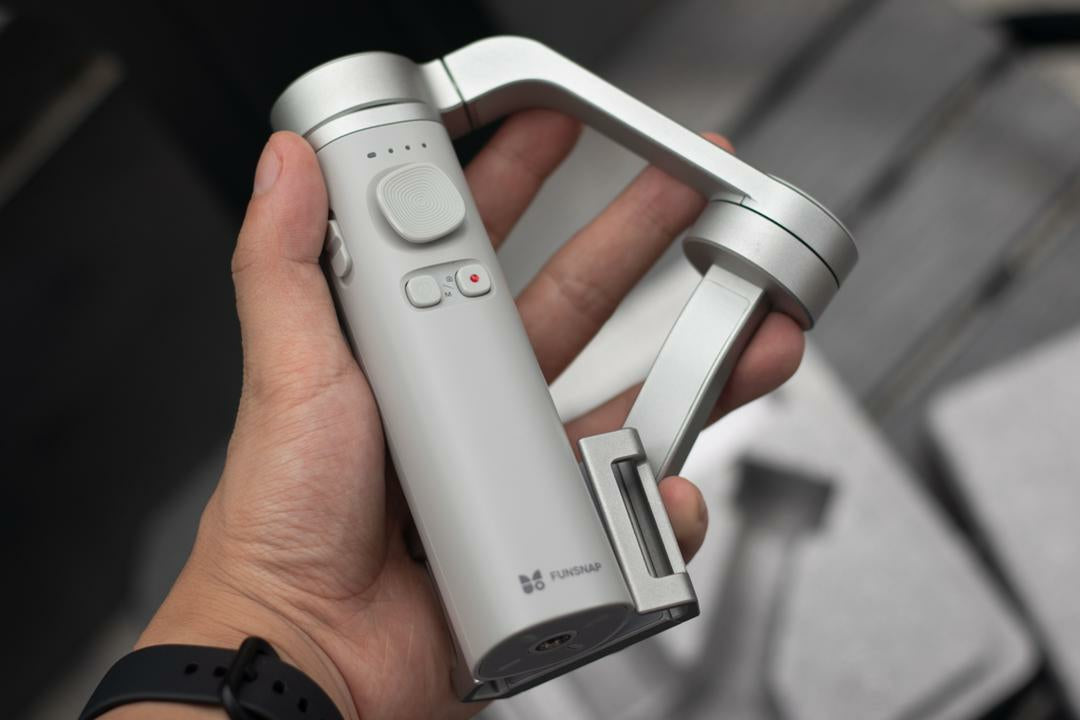 Funsnap Capture π (Pi) 3 Axis Smartphone Handheld Gimbal Stabilizer Funsnap Capture π (Pi) 3 Axis Smartphone Handheld Gimbal Stabilizer