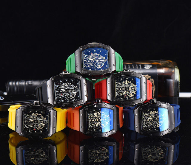 Luxury Sports Quartz Watch RM35-01