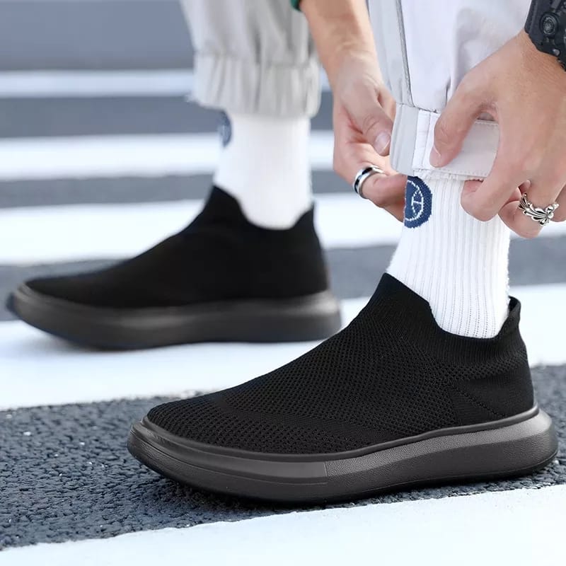 Men's Fashion Sneakers Breathable Comfortable Slip-On Shoes - 233 - Tuzzut.com Qatar Online Shopping