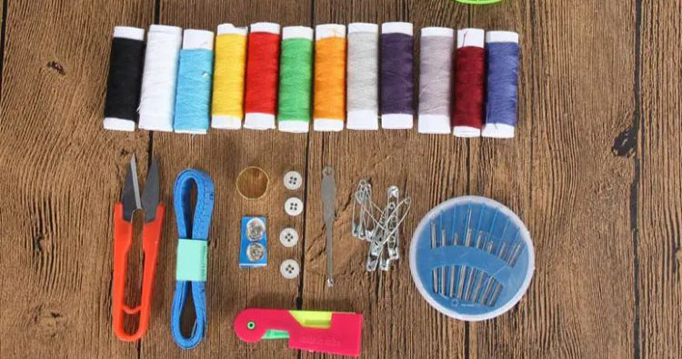 Portable Mini Manual Sewing Machine Portable Mini Travel PP Sewing Box Sewing Kits Set Cloth Fabric Handy Needlework Tool GYH X1486025 - Tuzzut.com Qatar Online Shopping