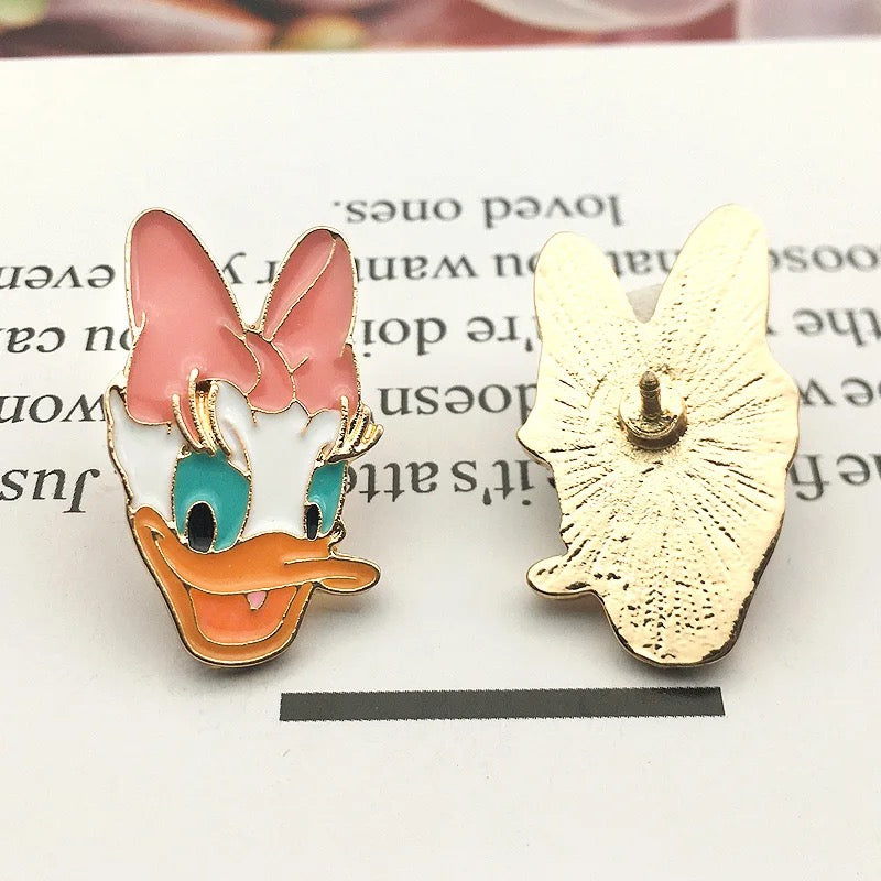 Brooch Cartoon Cute Donald Duck Badge Paint Enamel Pins Cartoon Acrylic Backpack Pins Metal Brooch - Tuzzut.com Qatar Online Shopping