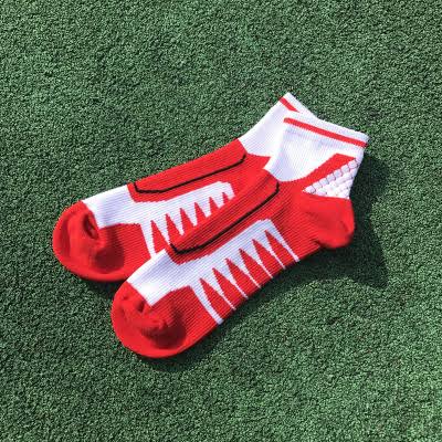 2 Pairs New Men's And Women's Sports Socks In Tube Basketball Ciclisom Nylon Striped Outdoor Hiking Cycling Socks, 2 colors available  Red - S4695052 61 Blue - S4695052 63 (HRK4001) - Tuzzut.